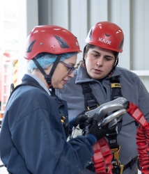 "Con formación y orientación es posible que las mujeres accedan a empleos en el sector energético"