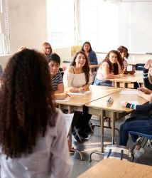 Se buscan profesores: faltan más de 44 millones en el mundo