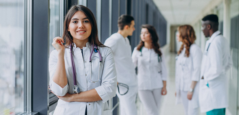 estudiant-medicina-satisfeta