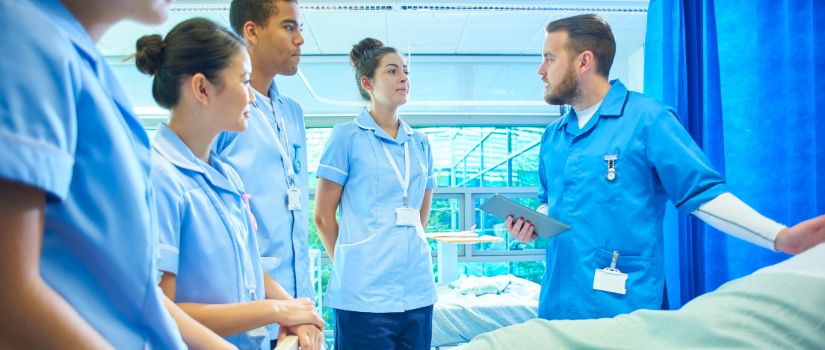 médicos en prácticas