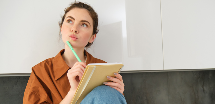 Jove estudiant d'oposicions