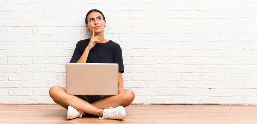 Noia jove amb dubtes sobre què estudiar